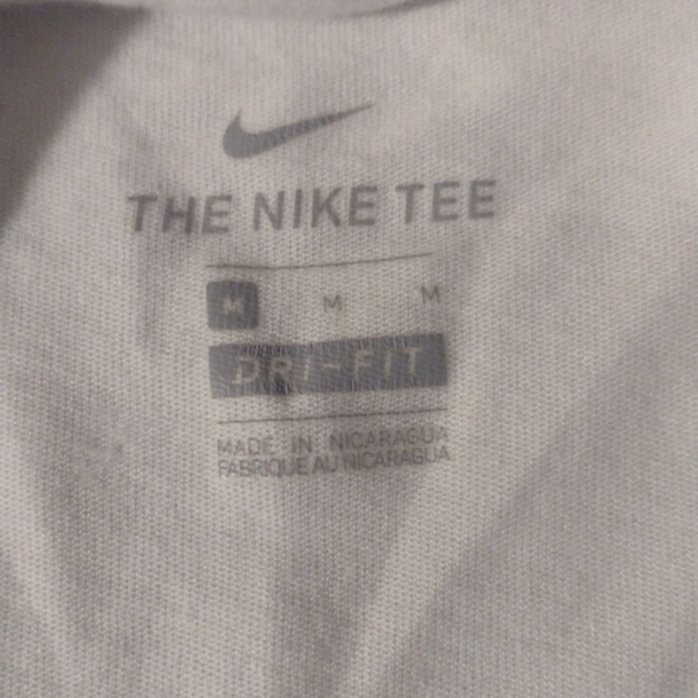 Nike - Picture 4 of 7